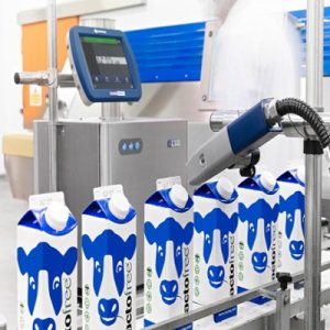 Codificadora e impresora para productos lácteos